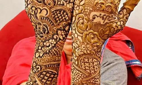Naziya Mehendi Artist